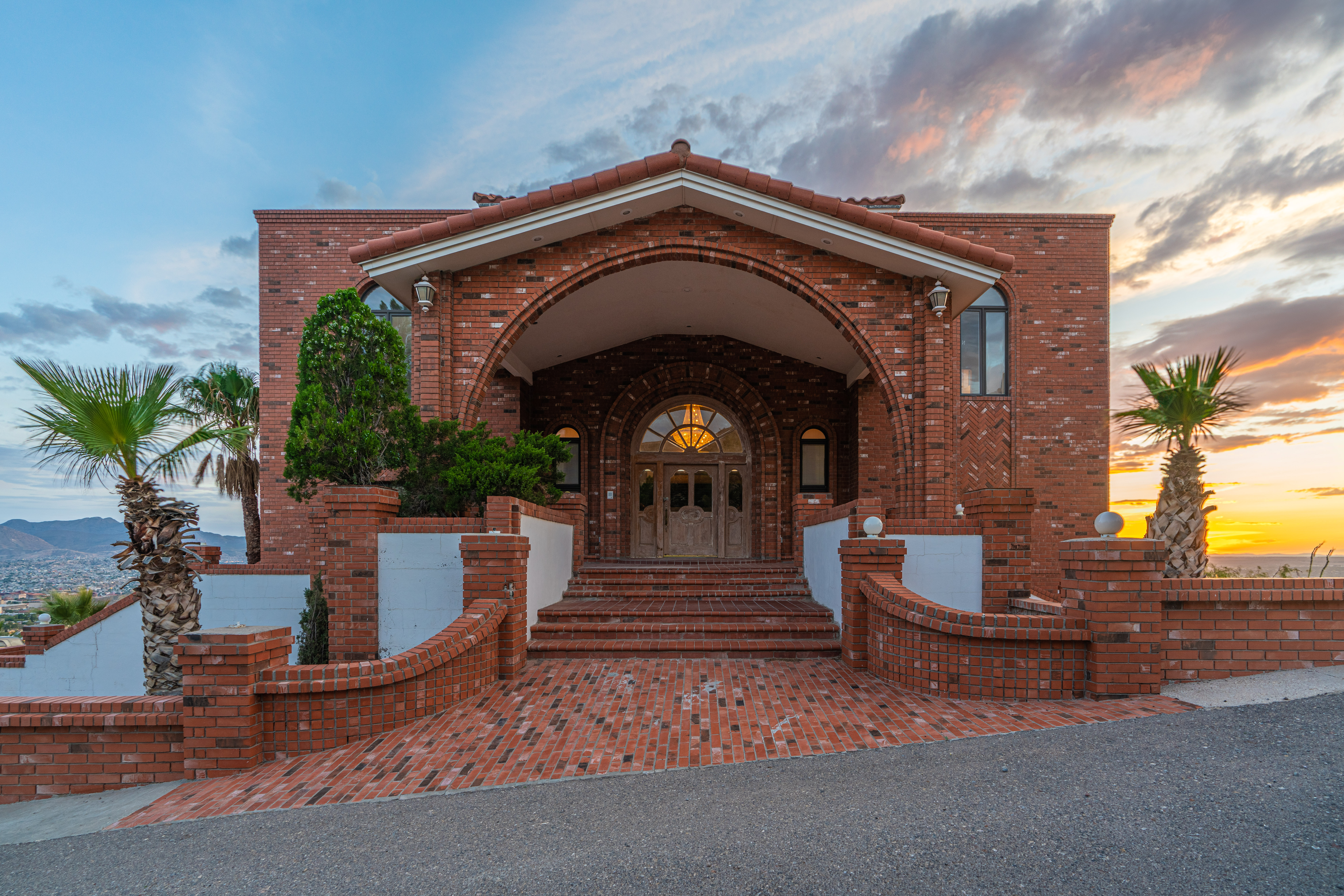 51 Sierra Crest luxury residential architecture photography image 1 by Jordan Licon