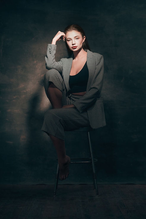 Woman in gray suit, fashion portrait