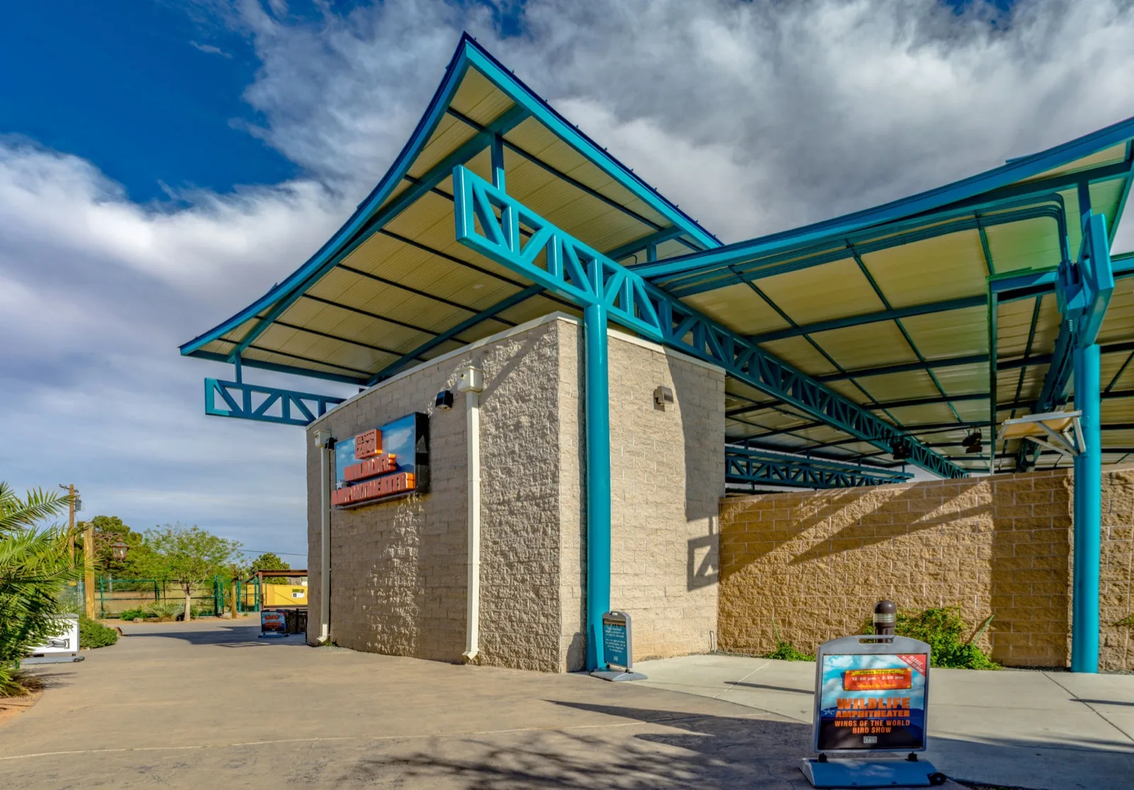 El Paso Zoo Bird Show architectural photography image 1 by Jordan Licon