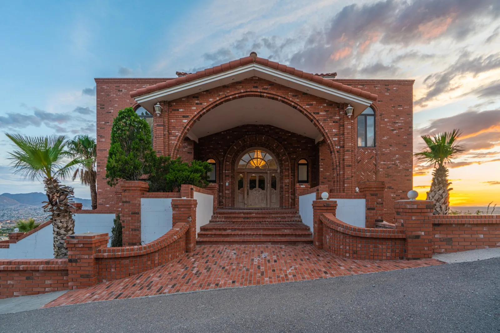51 Sierra Crest luxury residential architecture photography image 1 by Jordan Licon